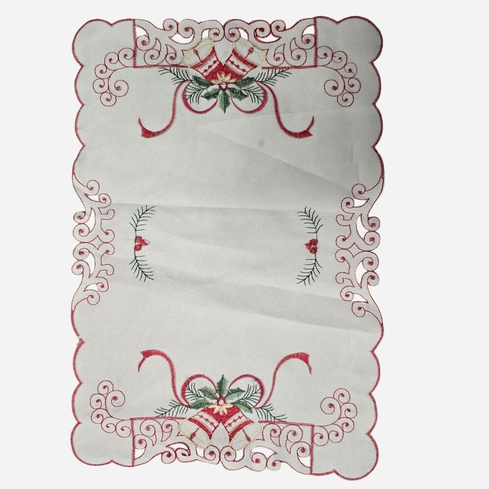Vintage Christmas 1 placemat with red and green holly and bow design